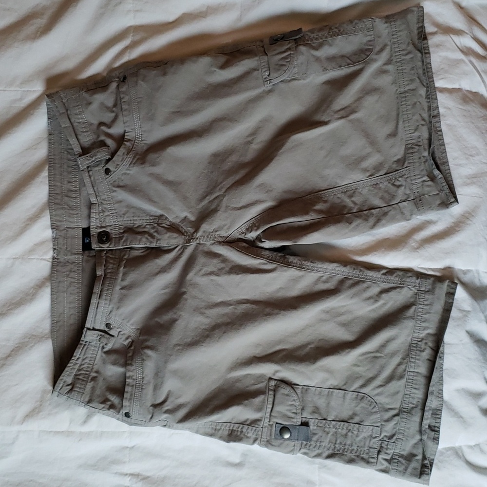 Kuhl Light Gray Splash Shorts, size 12